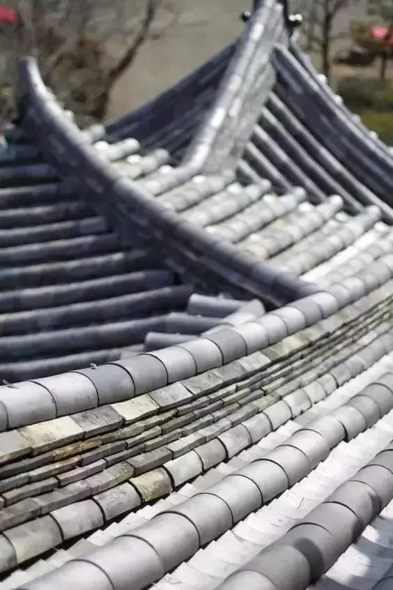 青瓦灰墻，高瓴飛檐，處處消磨時(shí)光