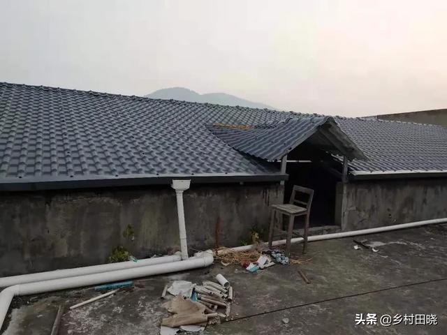 農(nóng)村自建房坡屋頂，用琉璃瓦還是樹脂瓦？看看內(nèi)行人的經(jīng)驗(yàn)分享